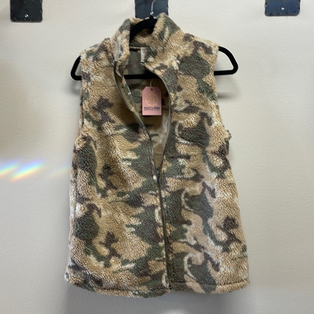 Brand new Camo vest